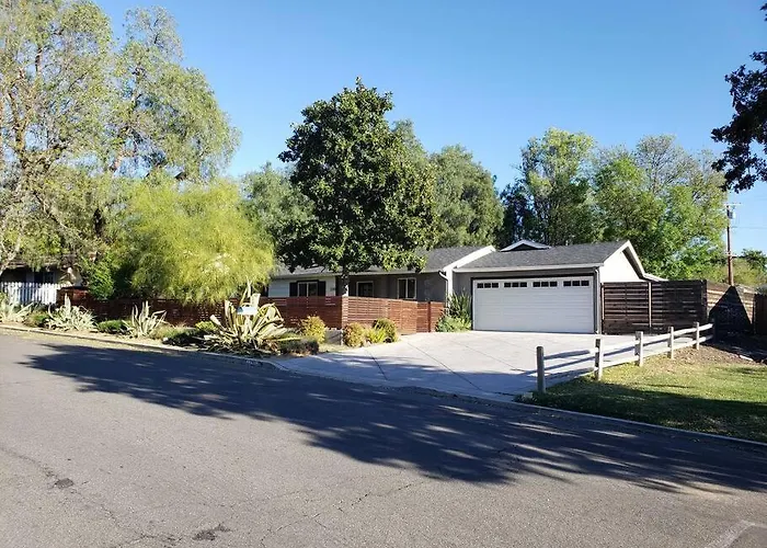 Bouganvilla 4-Bedroom, 2-Baths, Single Family House