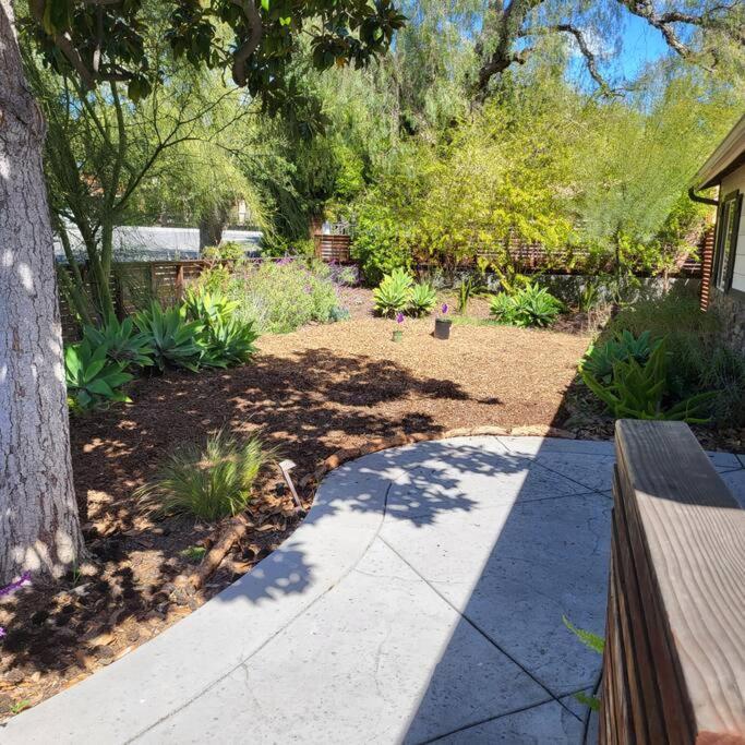 Bouganvilla 4-bedroom, 2-baths, Single Family House Thousand Oaks